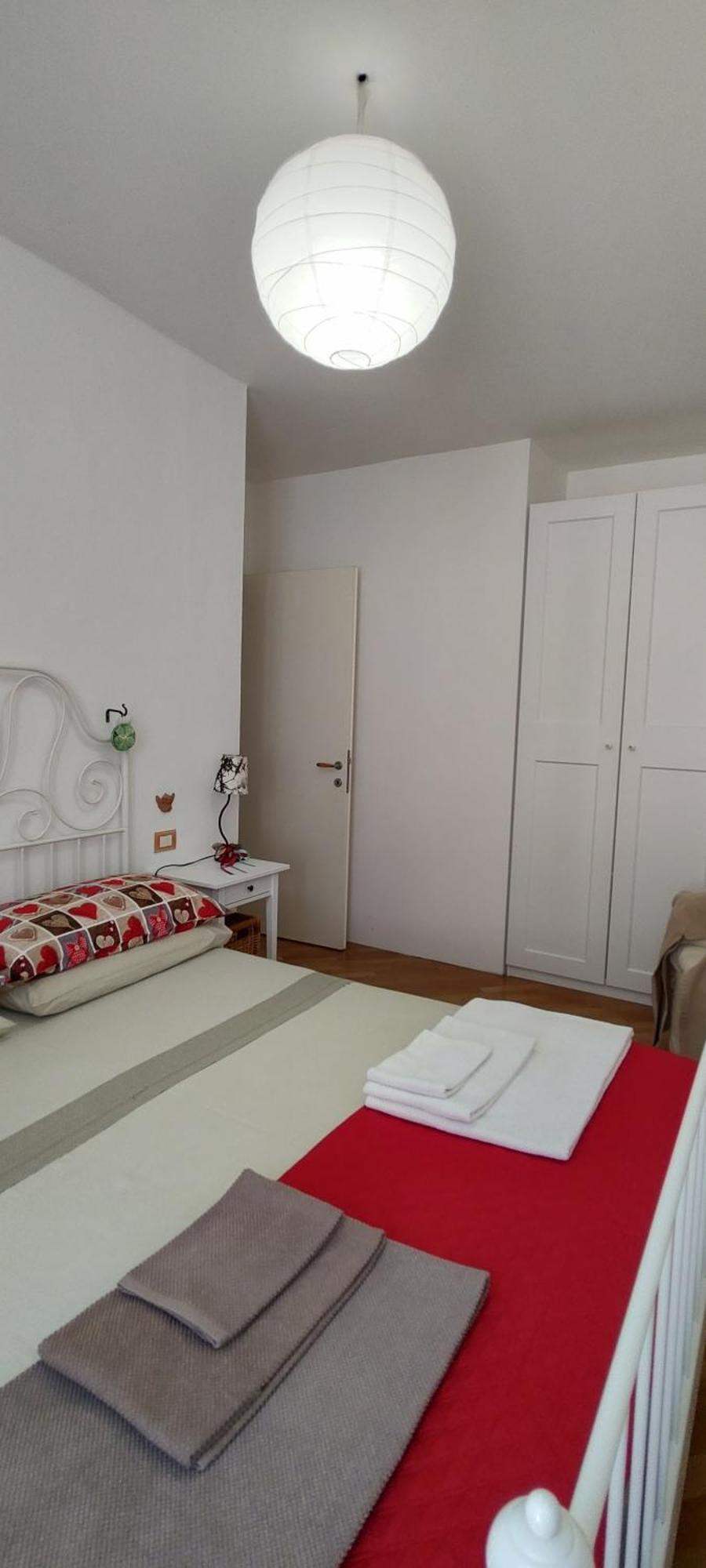 Appartamento La Rondine 佩萨罗 外观 照片