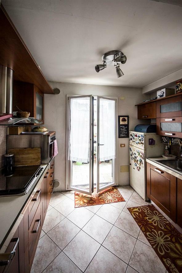 Appartamento La Rondine 佩萨罗 外观 照片